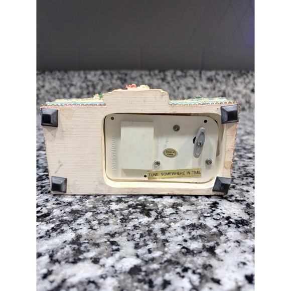 Vtg 1979 Carousel Horse Cherub Angel Music Box “Somewhere in Time” WORKS - Picture 4 of 6